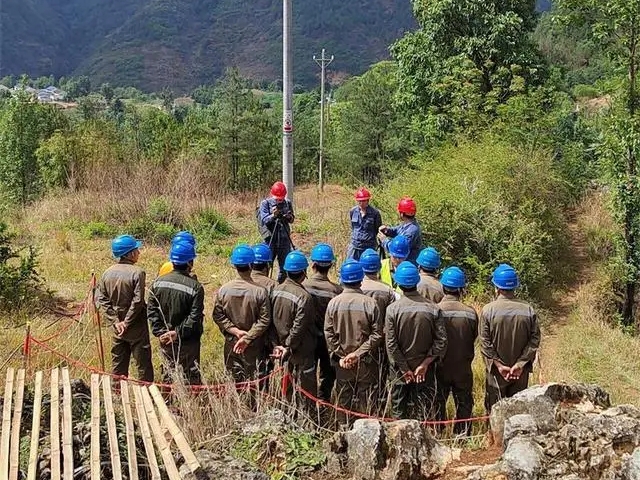 南方电网云南曲靖会泽供电局新增变压器村民用上暖心电